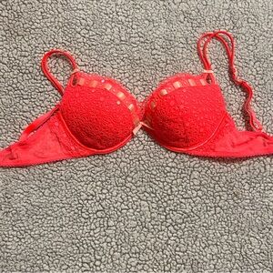Victoria's Secret Vibrant Lace Bra